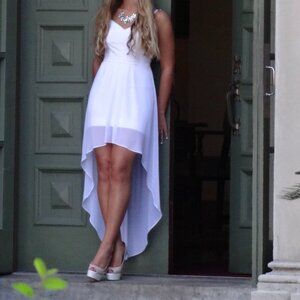BCBGMAXAZRIA Annamae White Bustier-Style Evening Dress
